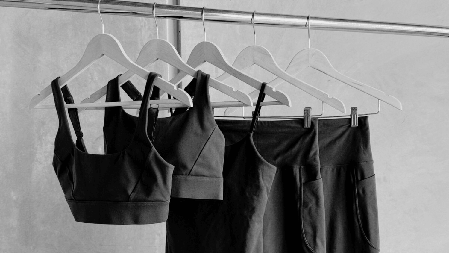 How to Build a Gym-Ready Wardrobe with Just 5 Key Pieces - Hyprfit Pro
